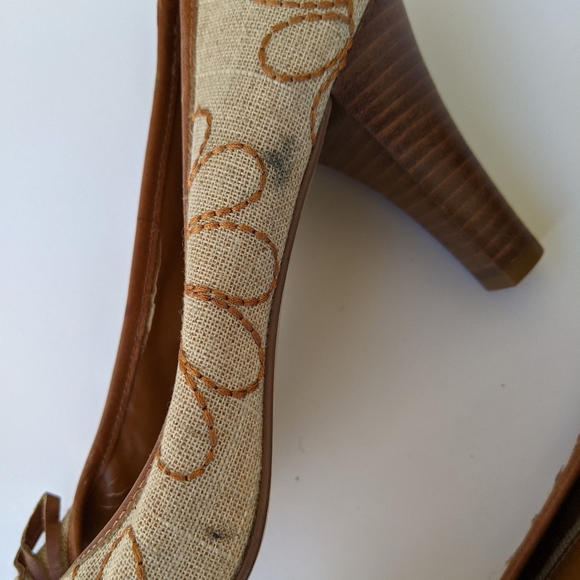 Heels - Picture 4 of 5